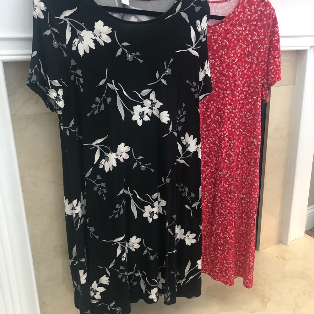 TWO Old Navy Swing dresses - XL